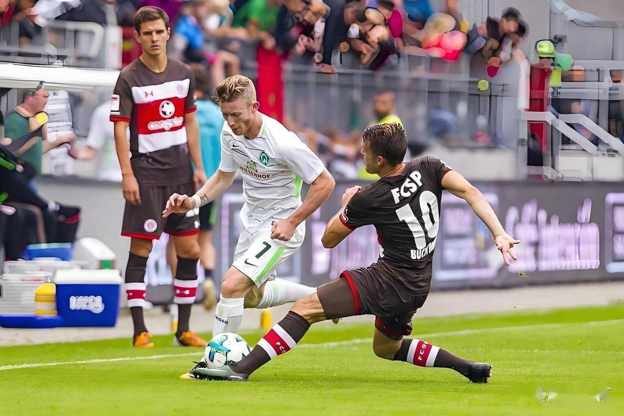 九游中国-阿斯顿维拉发布备战花絮；集结日战术微调；德国杯任务艰巨；球探报告显示潜力的简单介绍